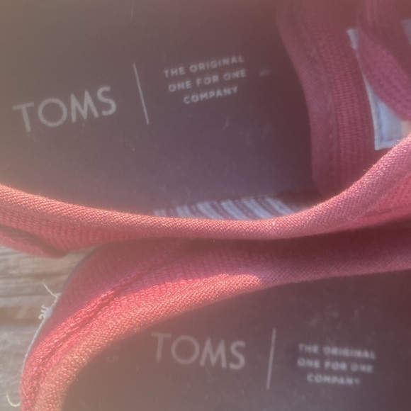 Tom’s-shoes - Picture 8 of 8